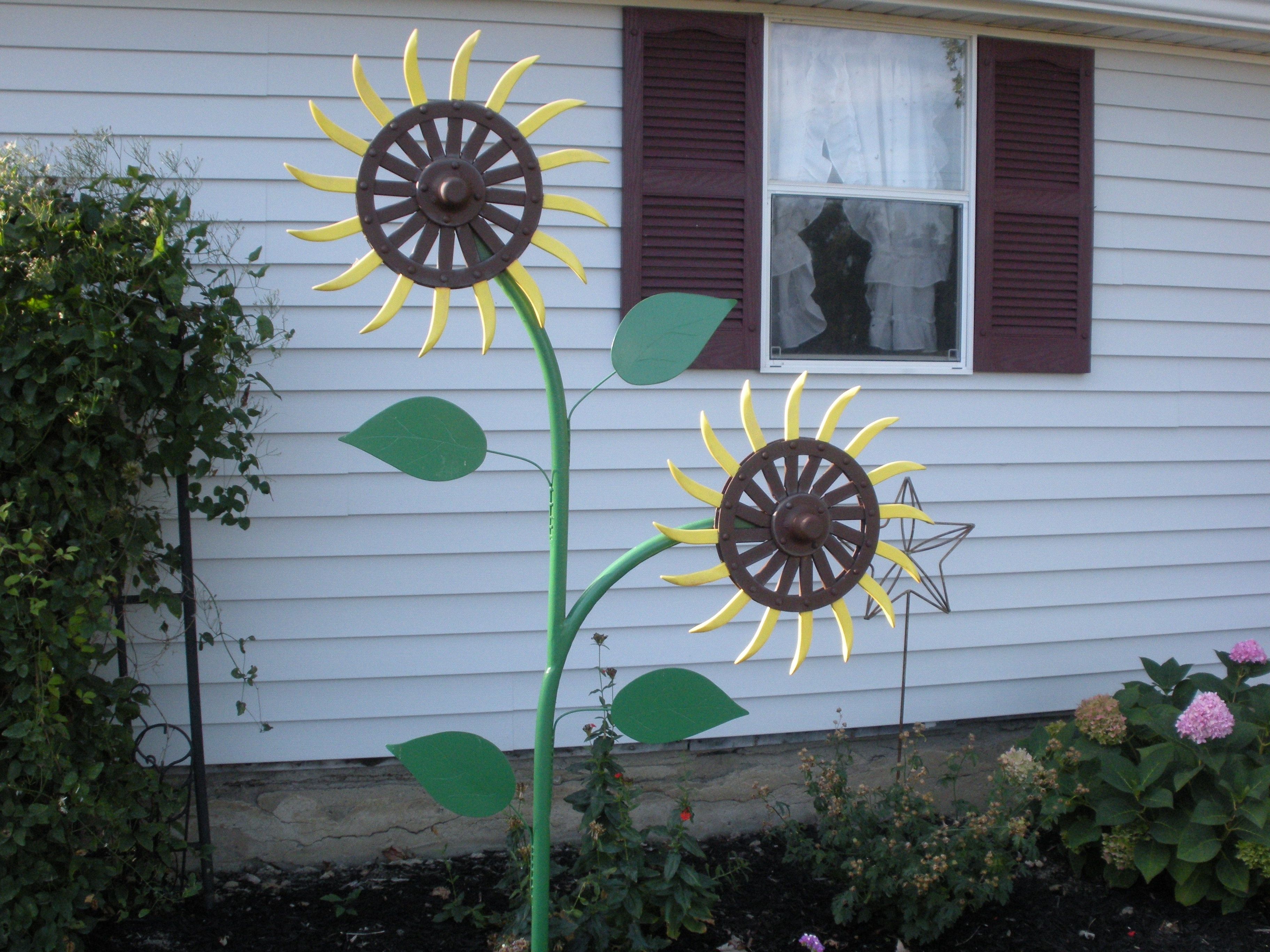 2024 Best of Metal Sunflower Yard Art